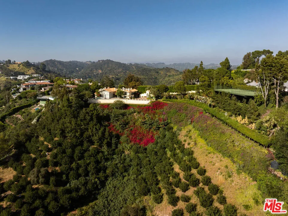 1031 Bel Air Court Los Angeles, CA 90077