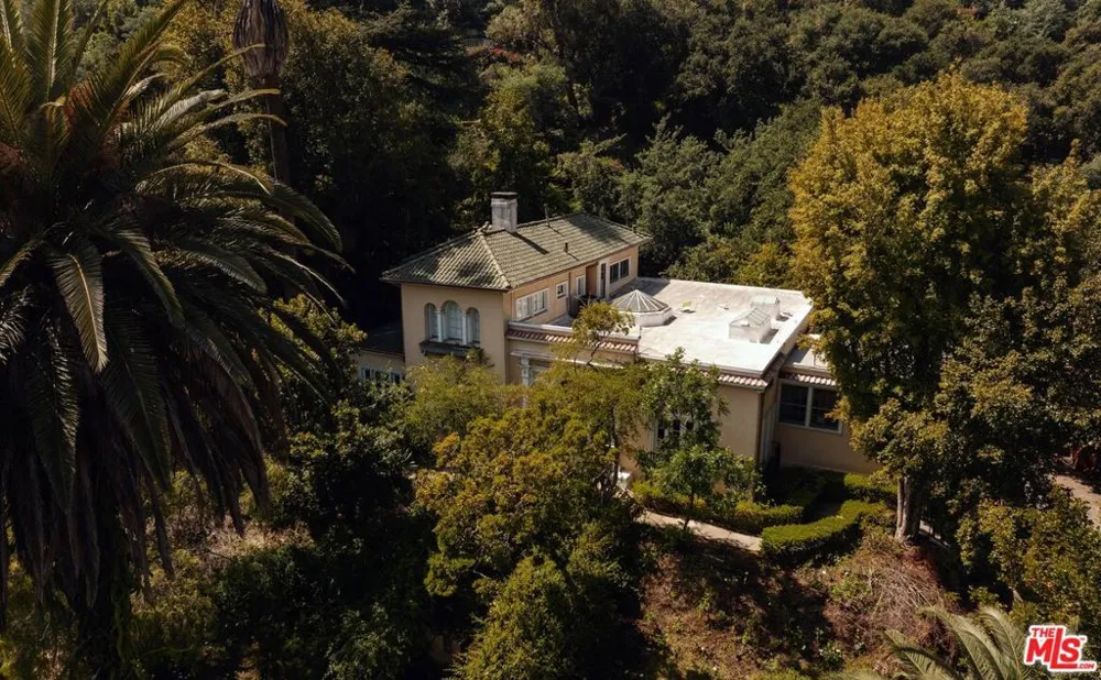 1031 Bel Air Court Los Angeles, CA 90077