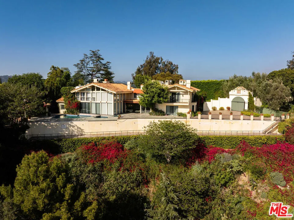 1031 Bel Air Court Los Angeles, CA 90077