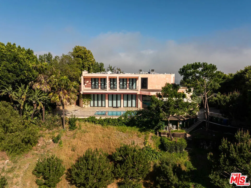 1031 Bel Air Court Los Angeles, CA 90077
