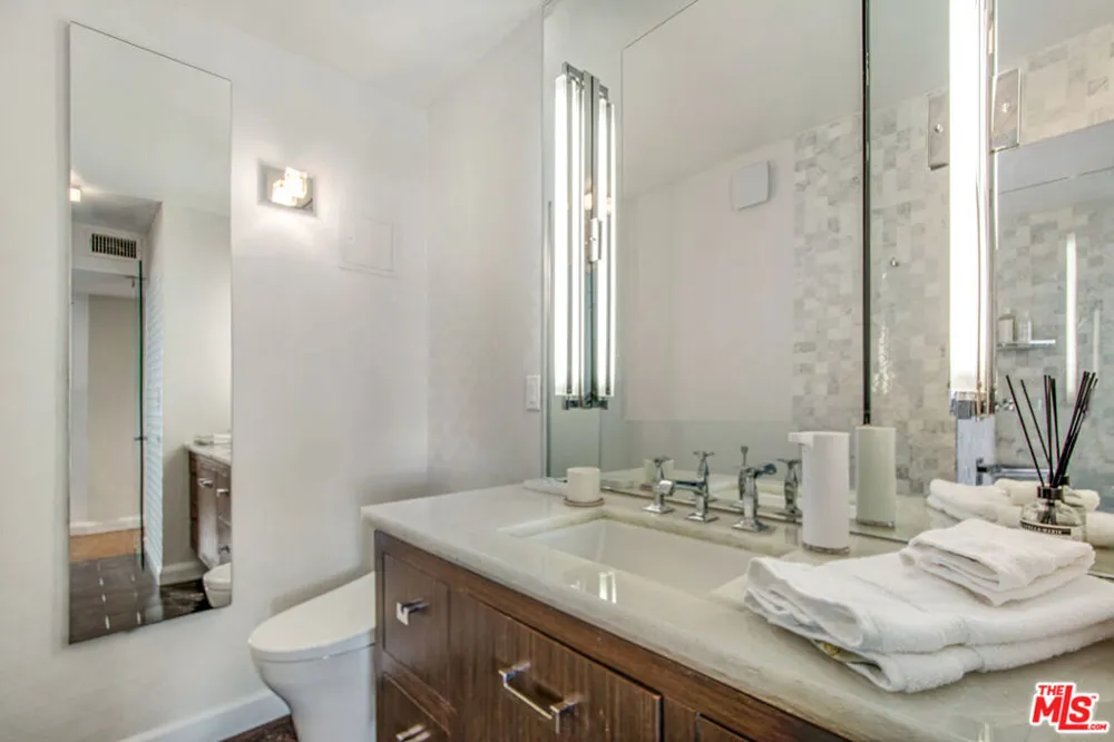 201 Ocean Avenue #301P Santa Monica, CA 90402