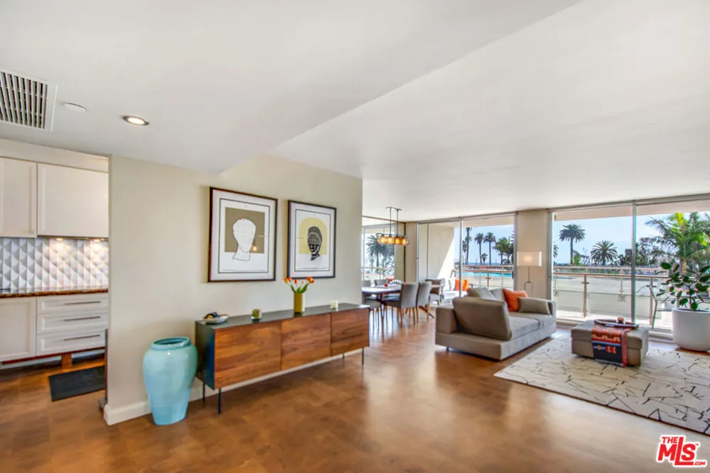 201 Ocean Avenue #301P Santa Monica, CA 90402