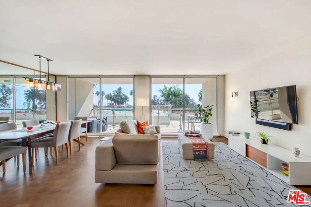 201 Ocean Avenue #301P Santa Monica, CA 90402