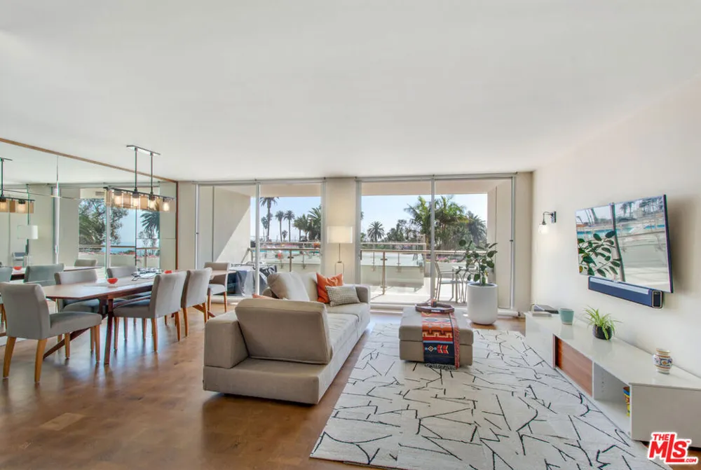 201 Ocean Avenue #301P Santa Monica, CA 90402