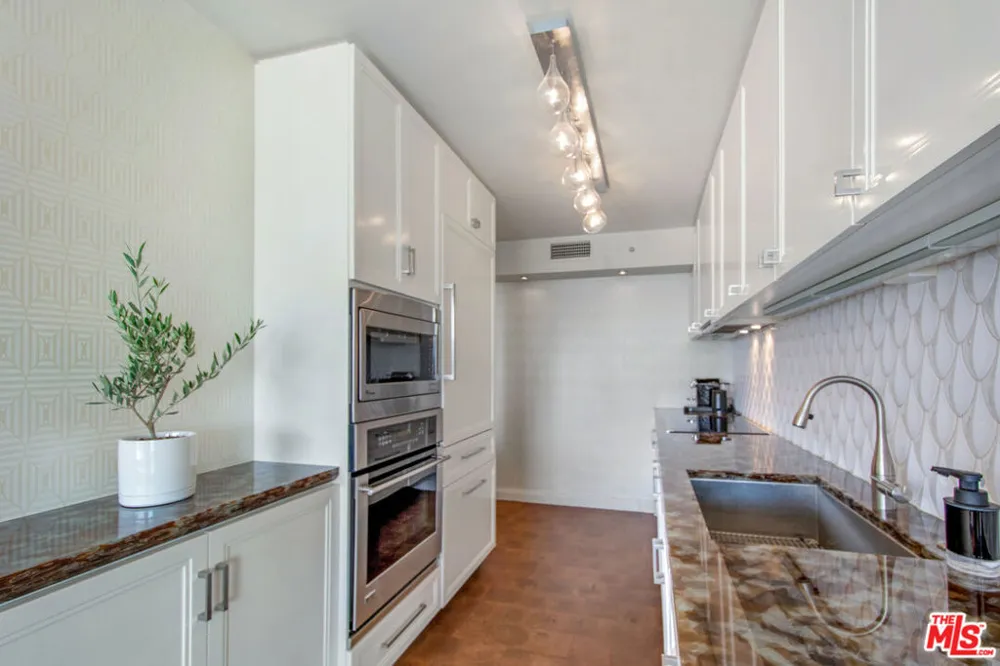 201 Ocean Avenue #301P Santa Monica, CA 90402
