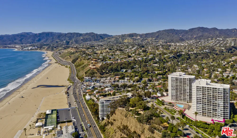 201 Ocean Avenue #301P Santa Monica, CA 90402