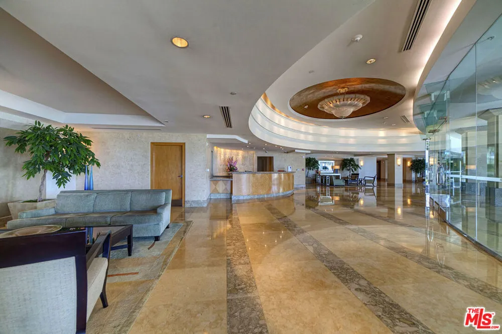 201 Ocean Avenue #301P Santa Monica, CA 90402