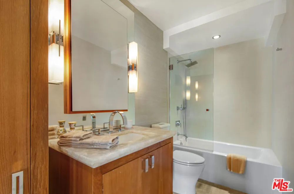 201 Ocean Avenue #301P Santa Monica, CA 90402
