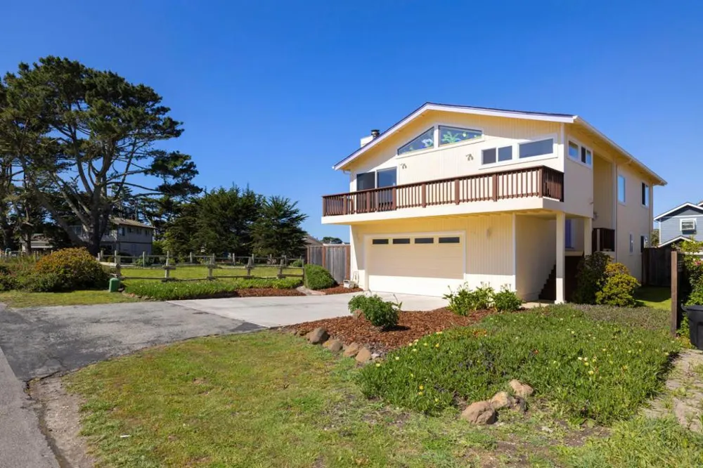 121 Bernal Avenue Moss Beach, CA 94038