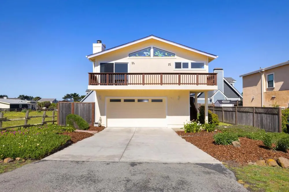 121 Bernal Avenue Moss Beach, CA 94038