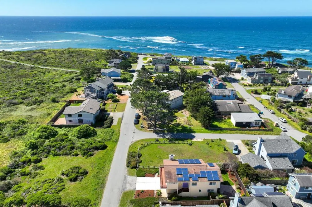 121 Bernal Avenue Moss Beach, CA 94038