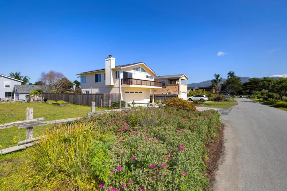 121 Bernal Avenue Moss Beach, CA 94038