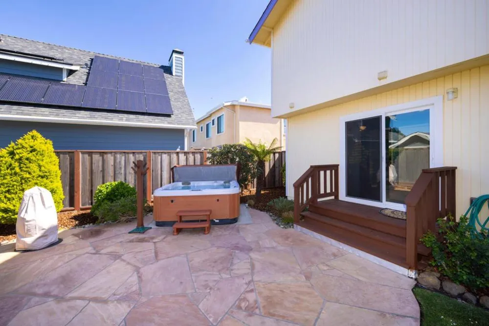 121 Bernal Avenue Moss Beach, CA 94038
