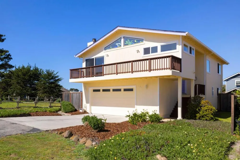 121 Bernal Avenue Moss Beach, CA 94038