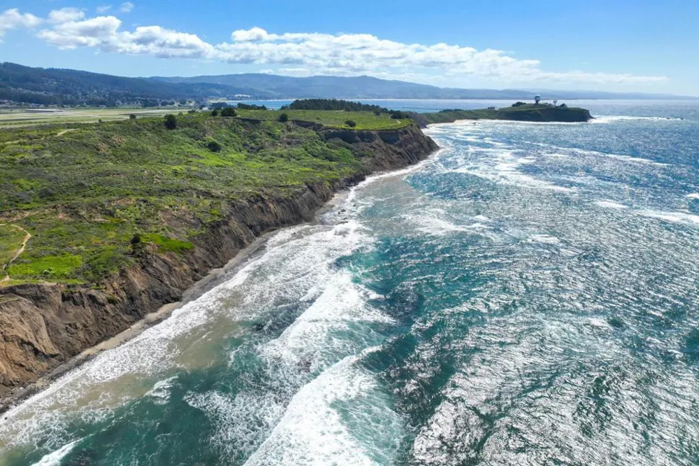 121 Bernal Avenue Moss Beach, CA 94038