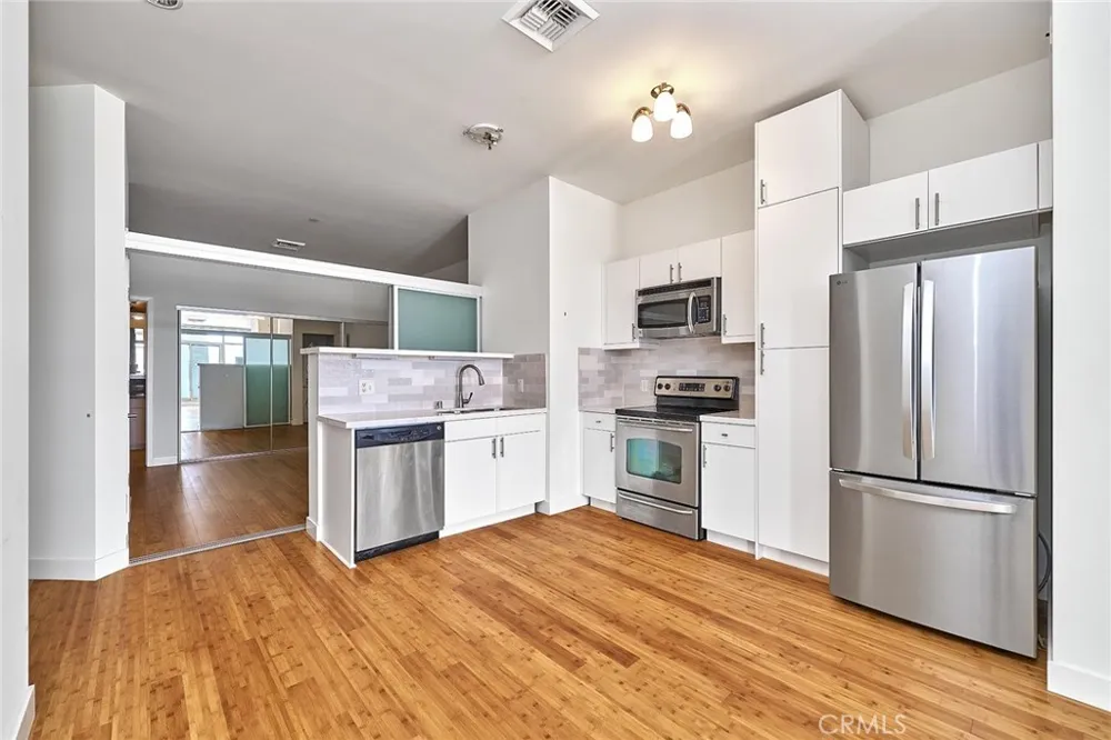 3810 Wilshire #1904 Los Angeles, CA 90010