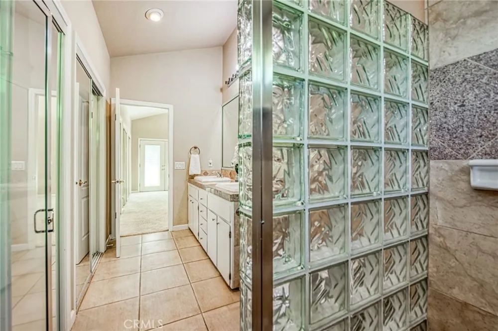 12235 Willow Avenue Clovis, CA 93619
