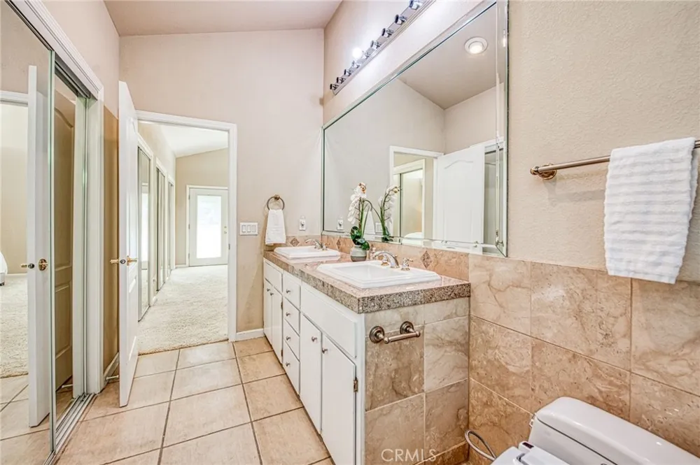 12235 Willow Avenue Clovis, CA 93619