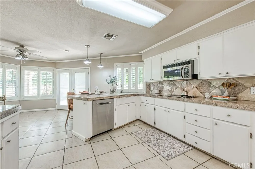 12235 Willow Avenue Clovis, CA 93619