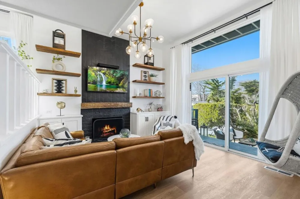 37 La Playa Street #37 Monterey, CA 93940