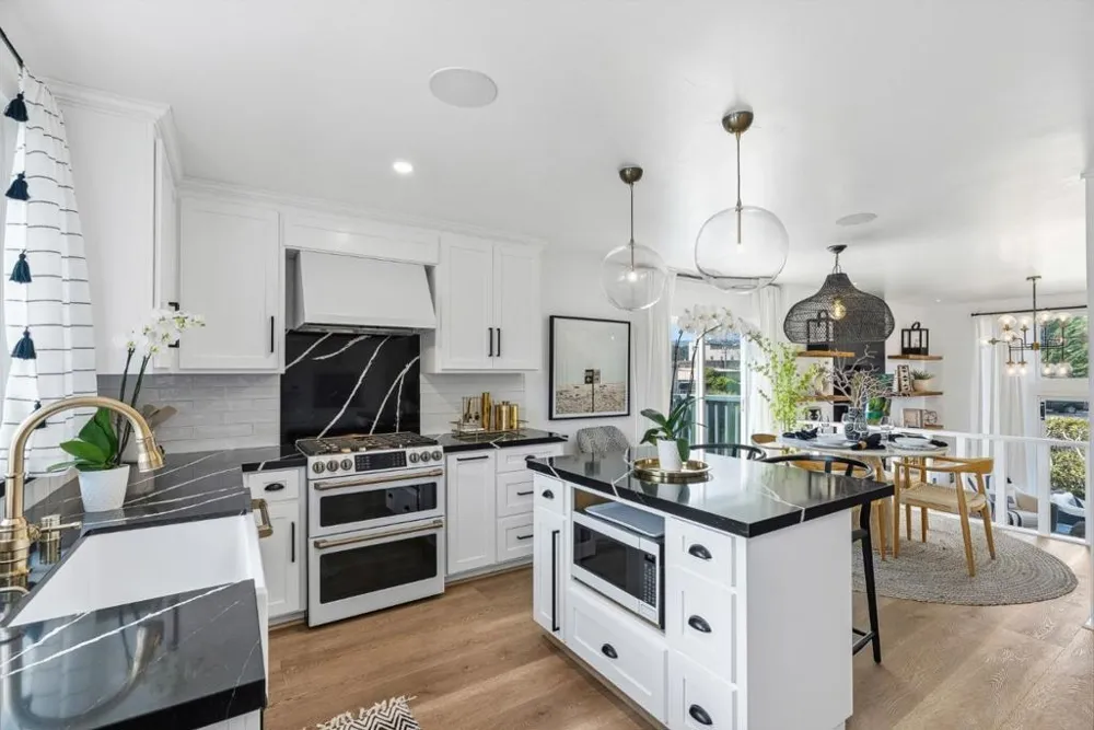 37 La Playa Street #37 Monterey, CA 93940