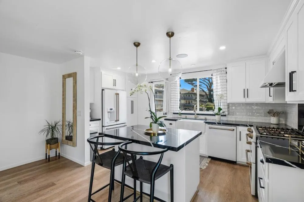 37 La Playa Street #37 Monterey, CA 93940