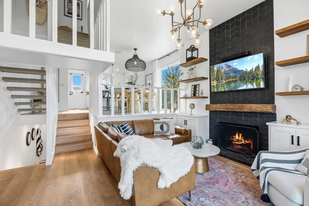 37 La Playa Street #37 Monterey, CA 93940