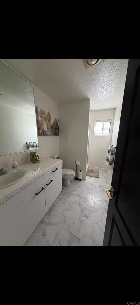5760 Casa Grande Way Bonita, CA 91902