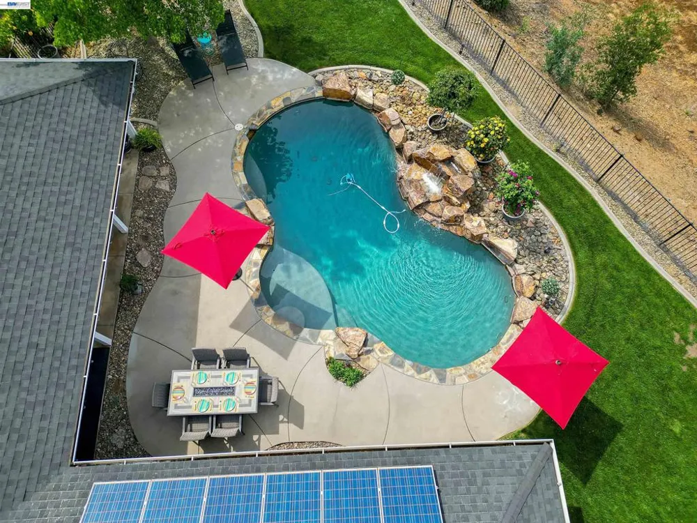 2767 Canoe St Copperopolis, CA 95228