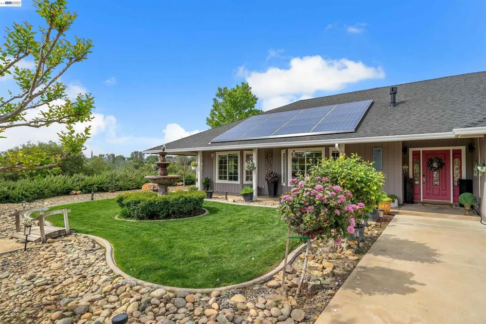 2767 Canoe St Copperopolis, CA 95228