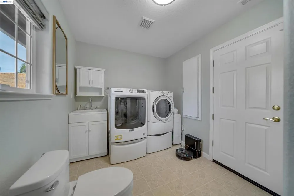 2767 Canoe St Copperopolis, CA 95228