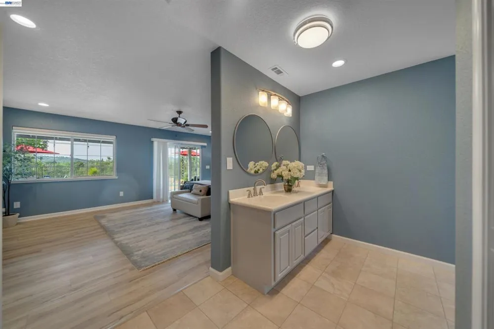 2767 Canoe St Copperopolis, CA 95228