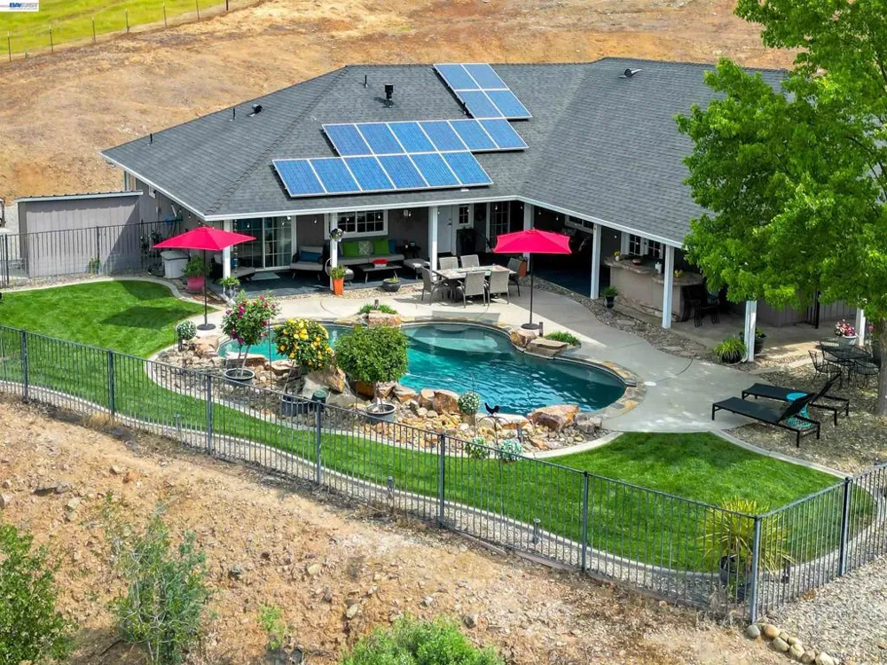 2767 Canoe St Copperopolis, CA 95228