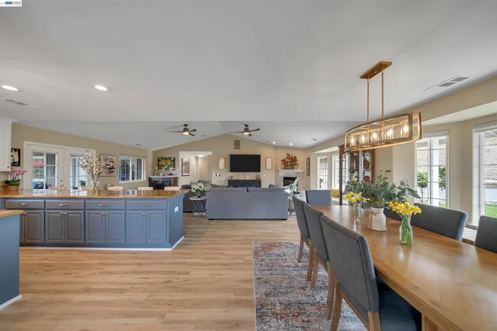 2767 Canoe St Copperopolis, CA 95228