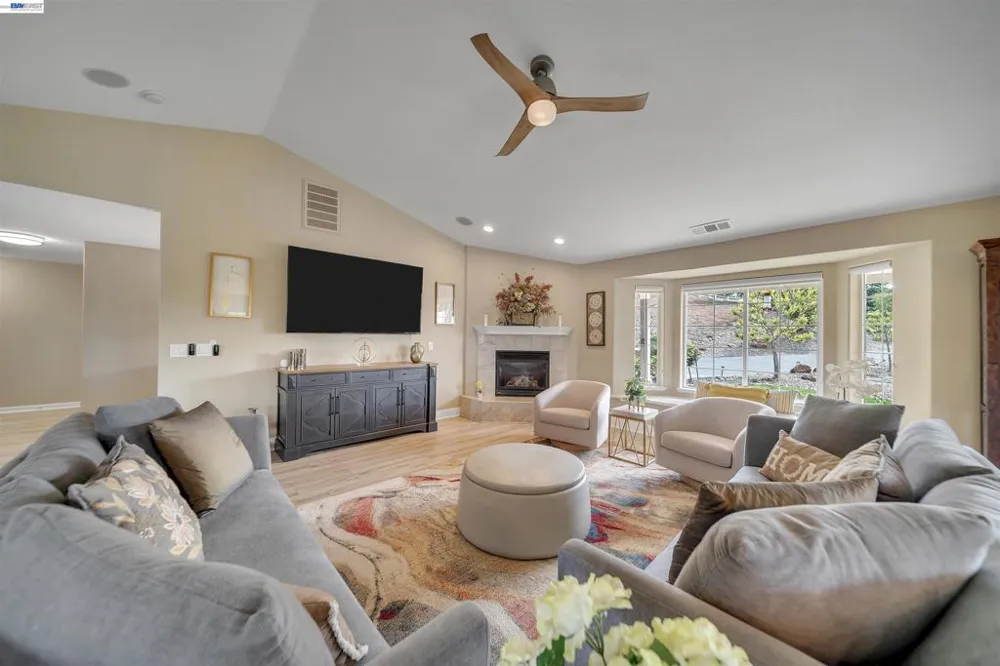 2767 Canoe St Copperopolis, CA 95228