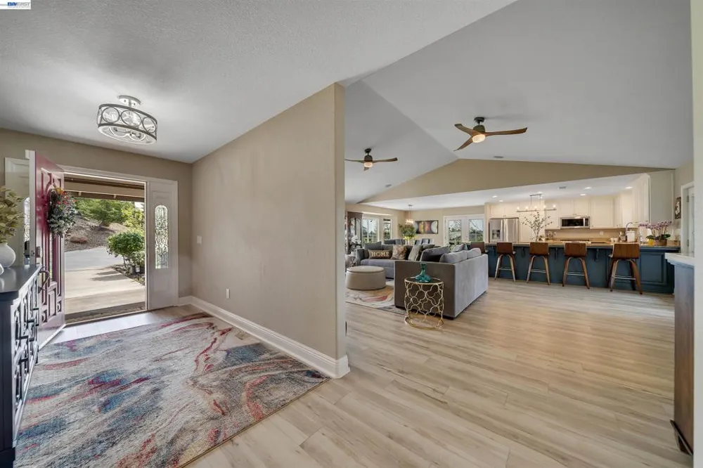 2767 Canoe St Copperopolis, CA 95228