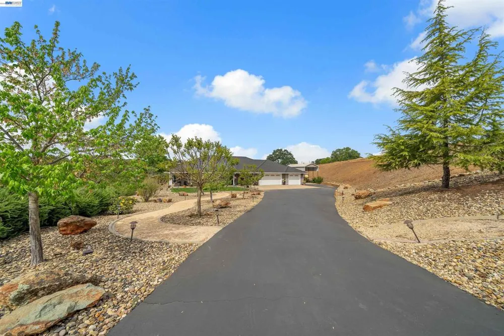 2767 Canoe St Copperopolis, CA 95228