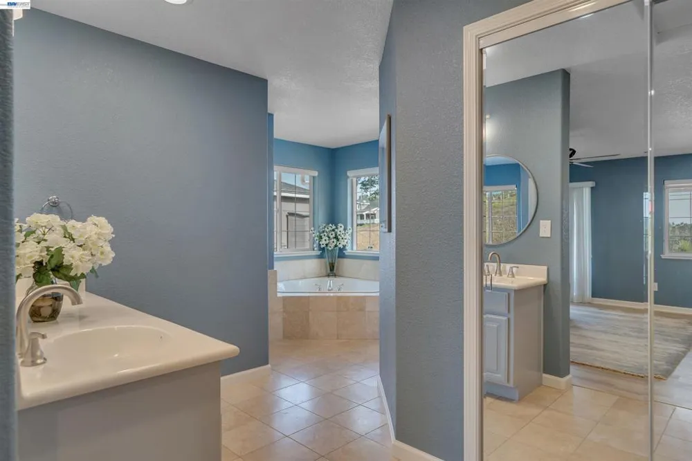 2767 Canoe St Copperopolis, CA 95228