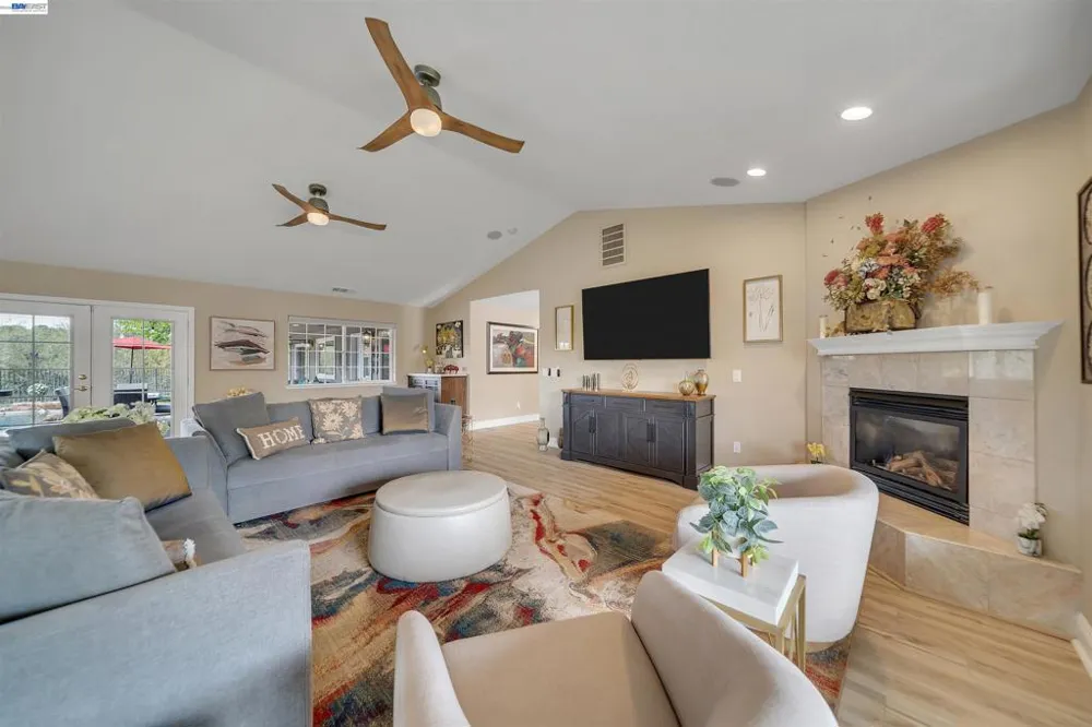 2767 Canoe St Copperopolis, CA 95228