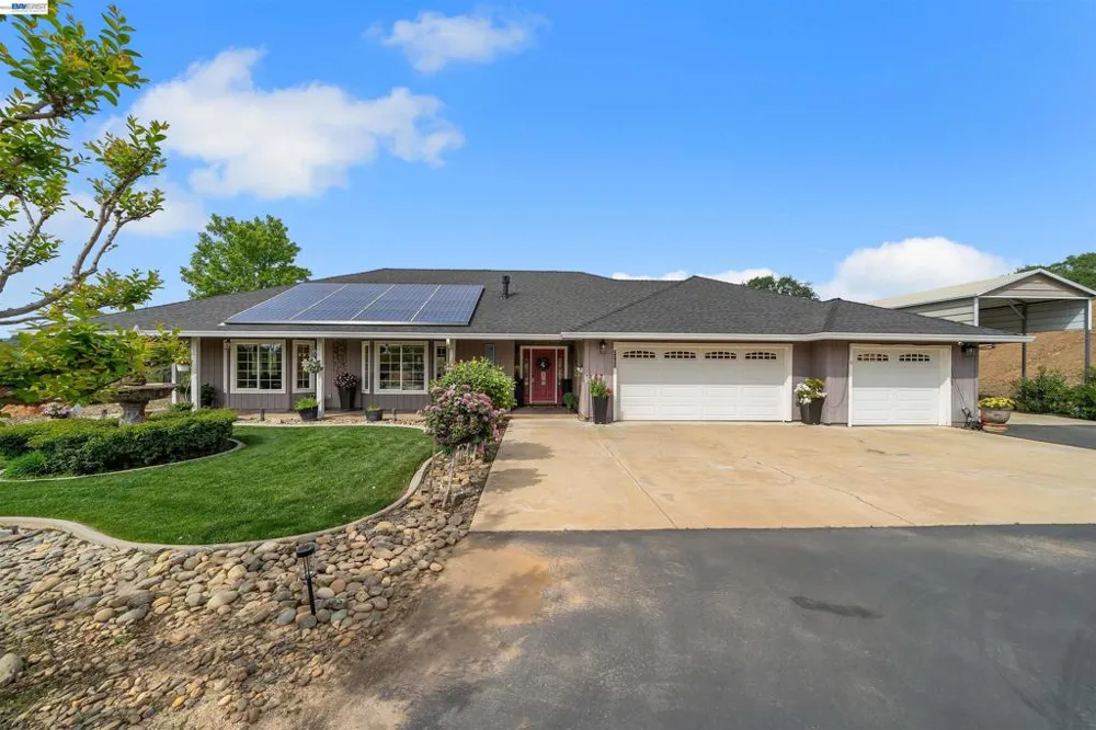 2767 Canoe St Copperopolis, CA 95228