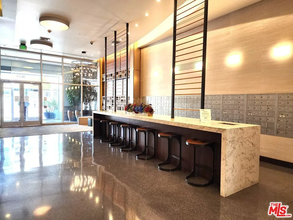 3810 Wilshire Boulevard #1706 Los Angeles, CA 90010