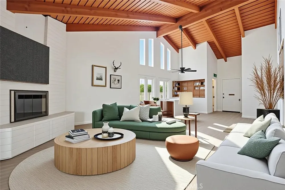 2011 W Katella Anaheim, CA 92804