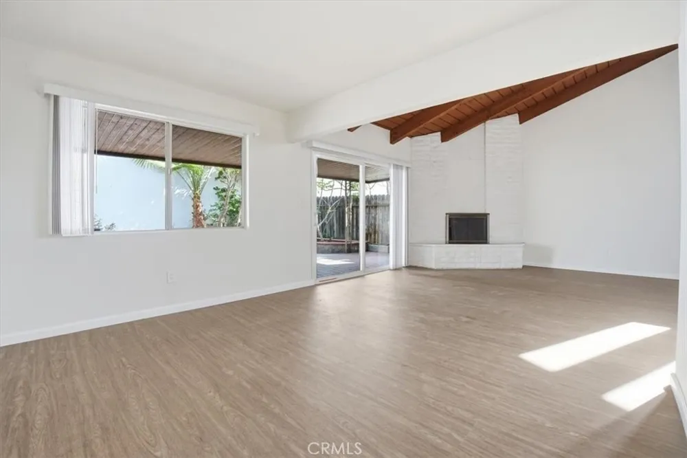 2011 W Katella Anaheim, CA 92804