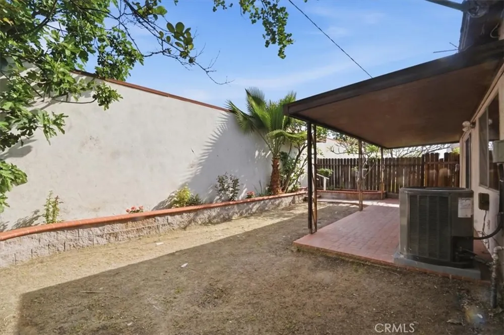 2011 W Katella Anaheim, CA 92804