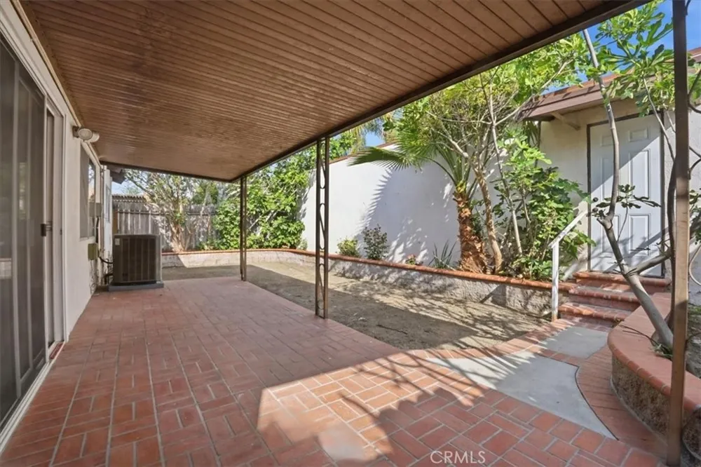 2011 W Katella Anaheim, CA 92804