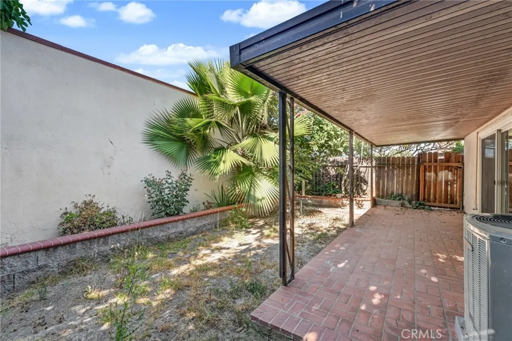 2011 W Katella Anaheim, CA 92804