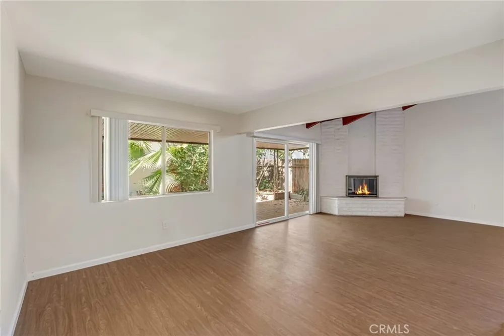 2011 W Katella Anaheim, CA 92804