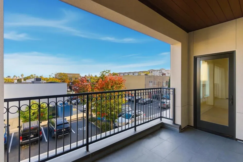 560 El Camino Real #207 San Carlos, CA 94070