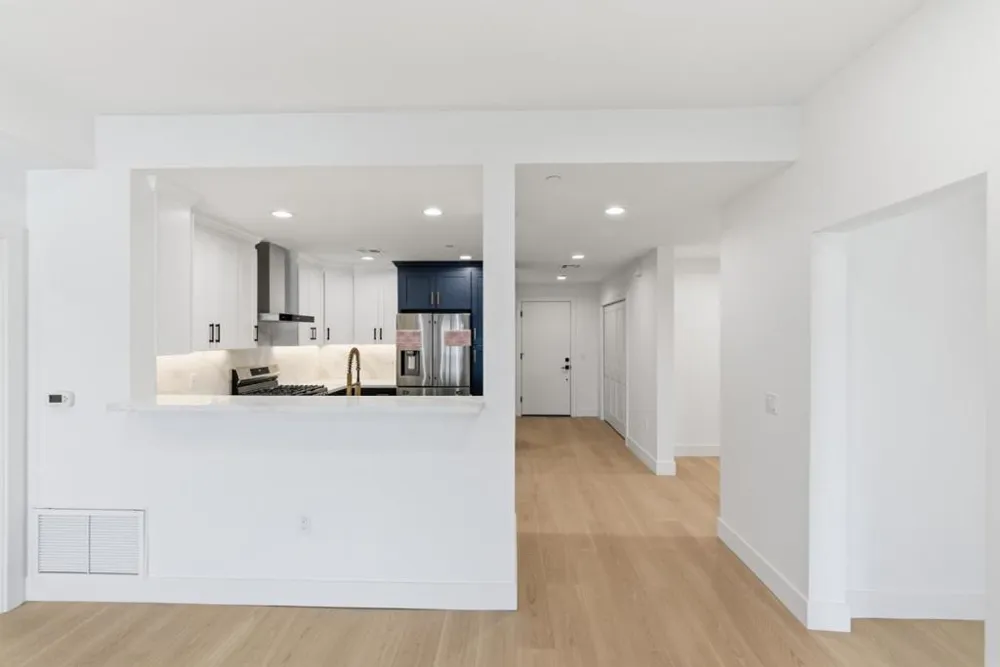 560 El Camino Real #207 San Carlos, CA 94070