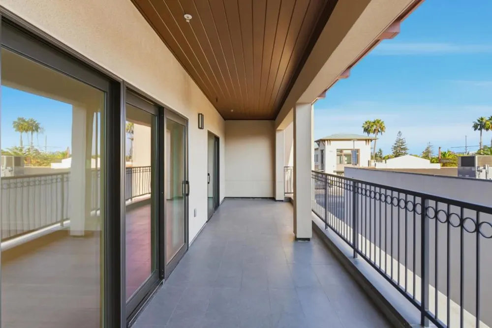 560 El Camino Real #207 San Carlos, CA 94070